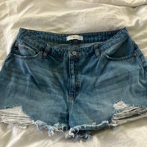 kanCan cut off jeans size 15/31